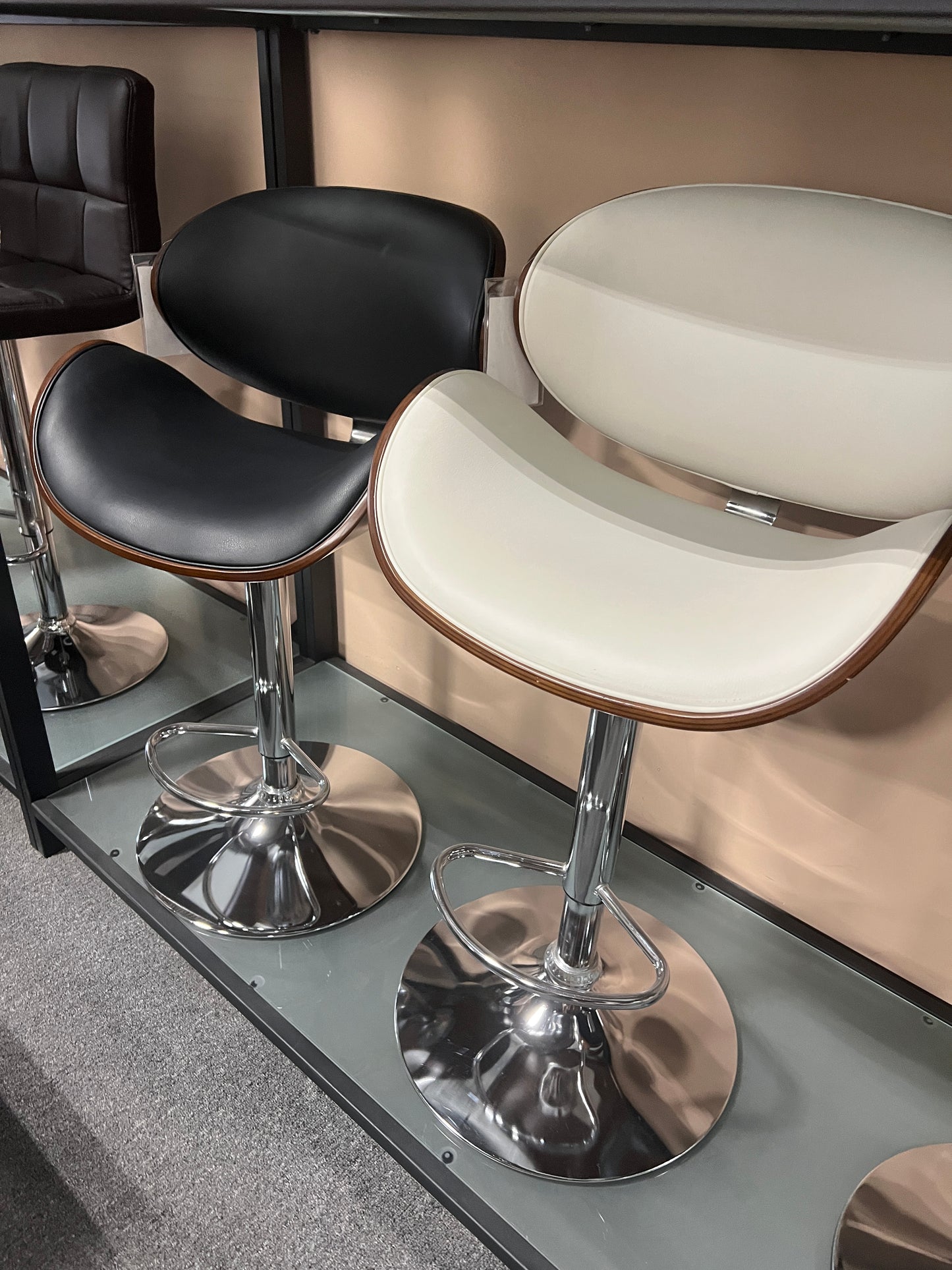 Modern Swivel Bar Stools – Set of 2 with Adjustable Height & Bentwood Back