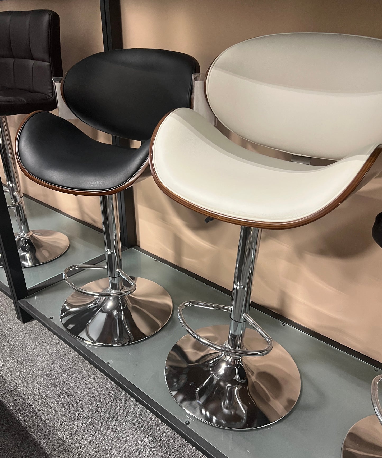 Modern Swivel Bar Stools – Set of 2 with Adjustable Height & Bentwood Back