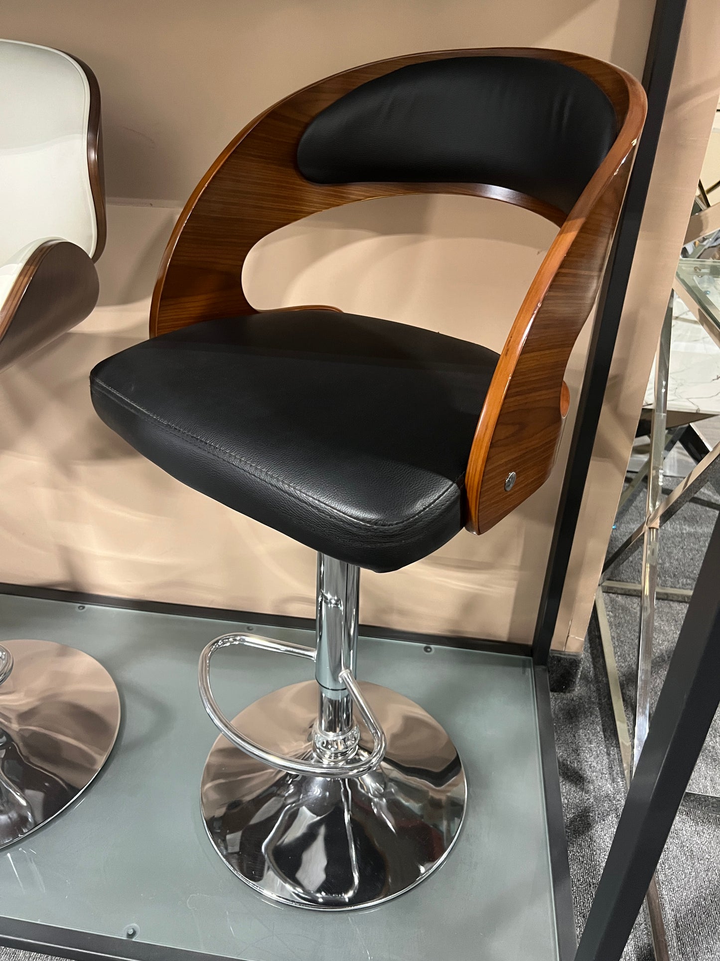 Modern 360° Swivel Bar Stool-I7505