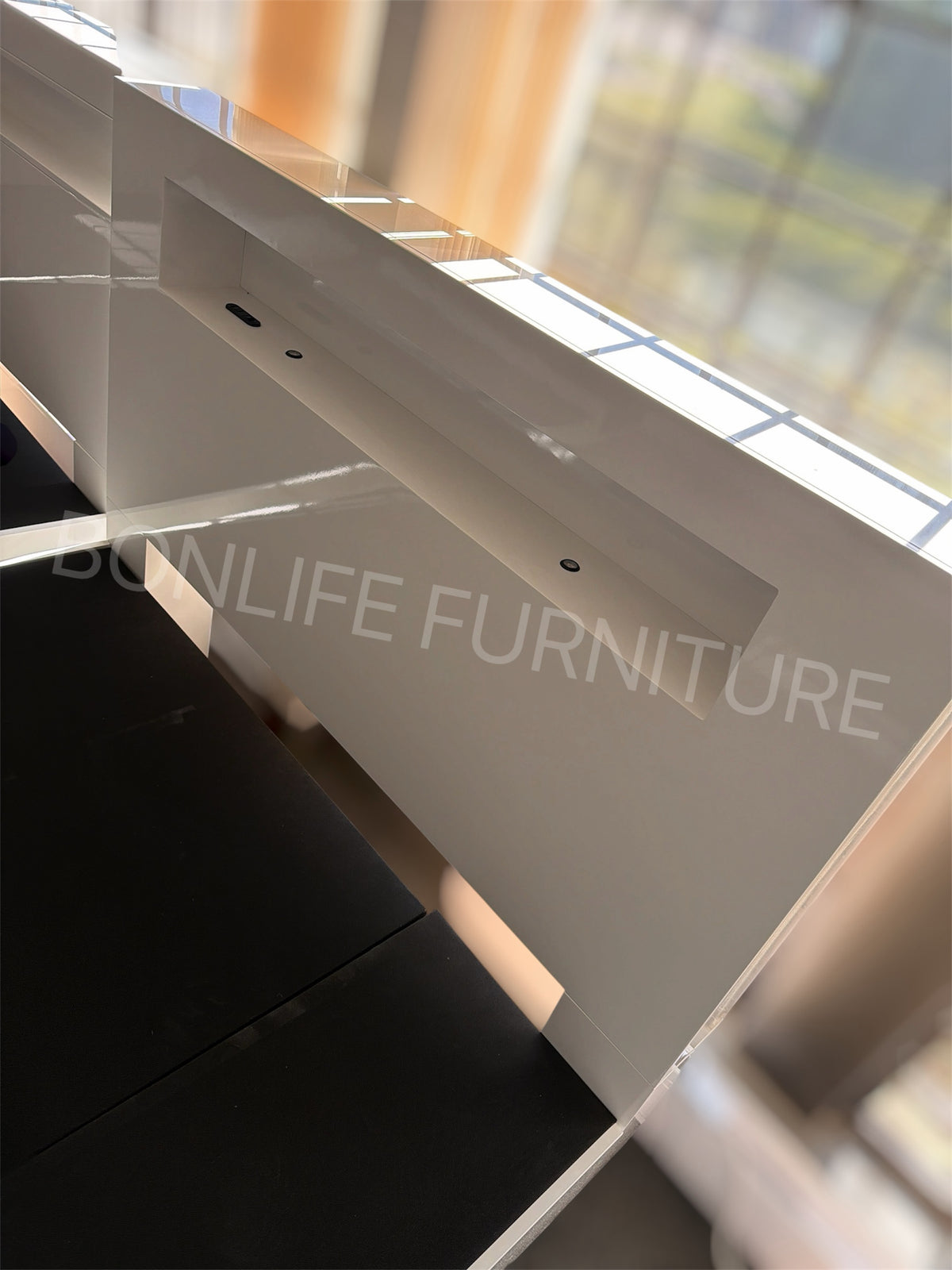 Modern White Piano Lacquer Platform Bed with LED Headboard & Storage Drawers | EYES